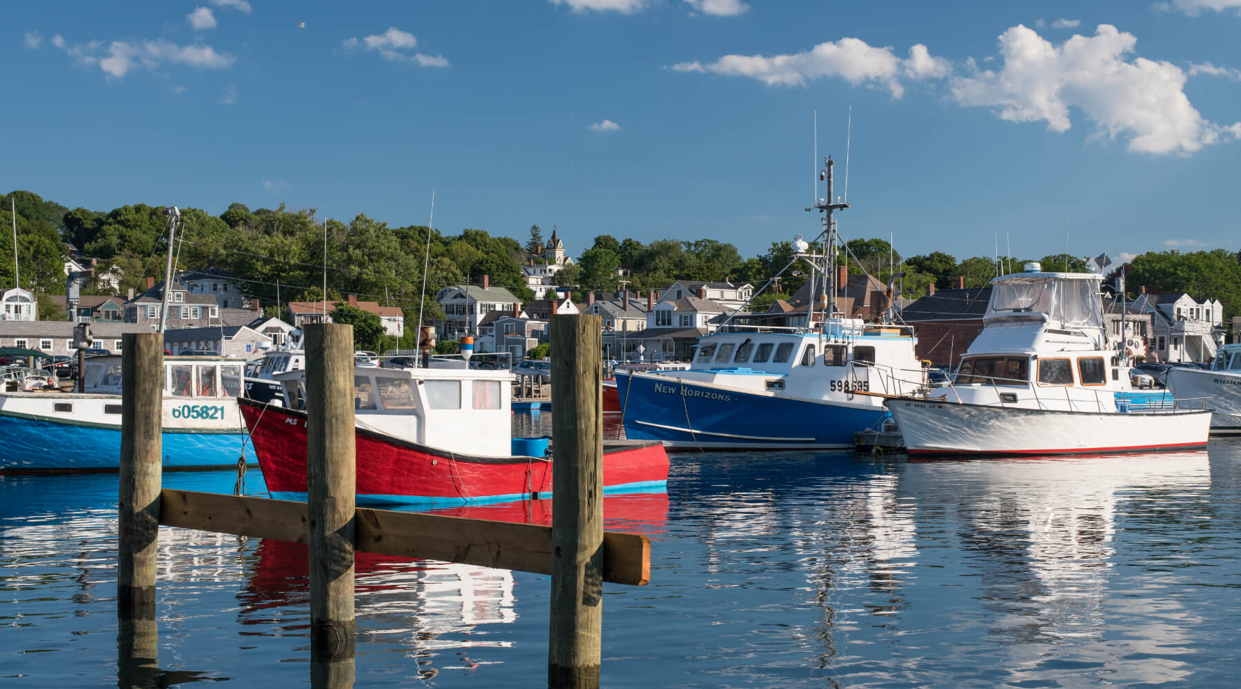 Boats Gloucester Harbor - Gloucester MA near Rockport Inn & Suites