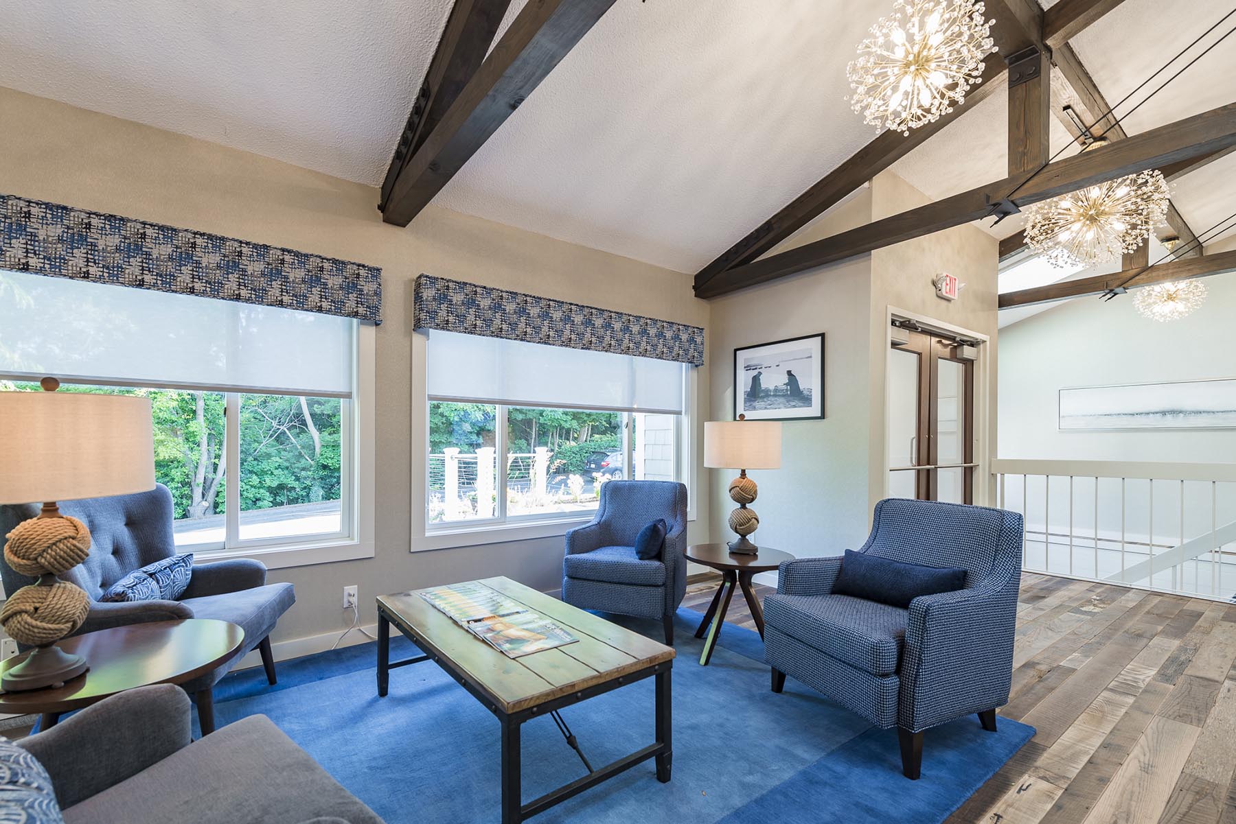 Rockport Inn & Suites Interior Lobby and Lounge Area